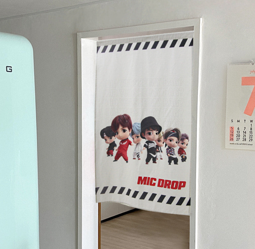 TinyTan Micdrop Door Curtain