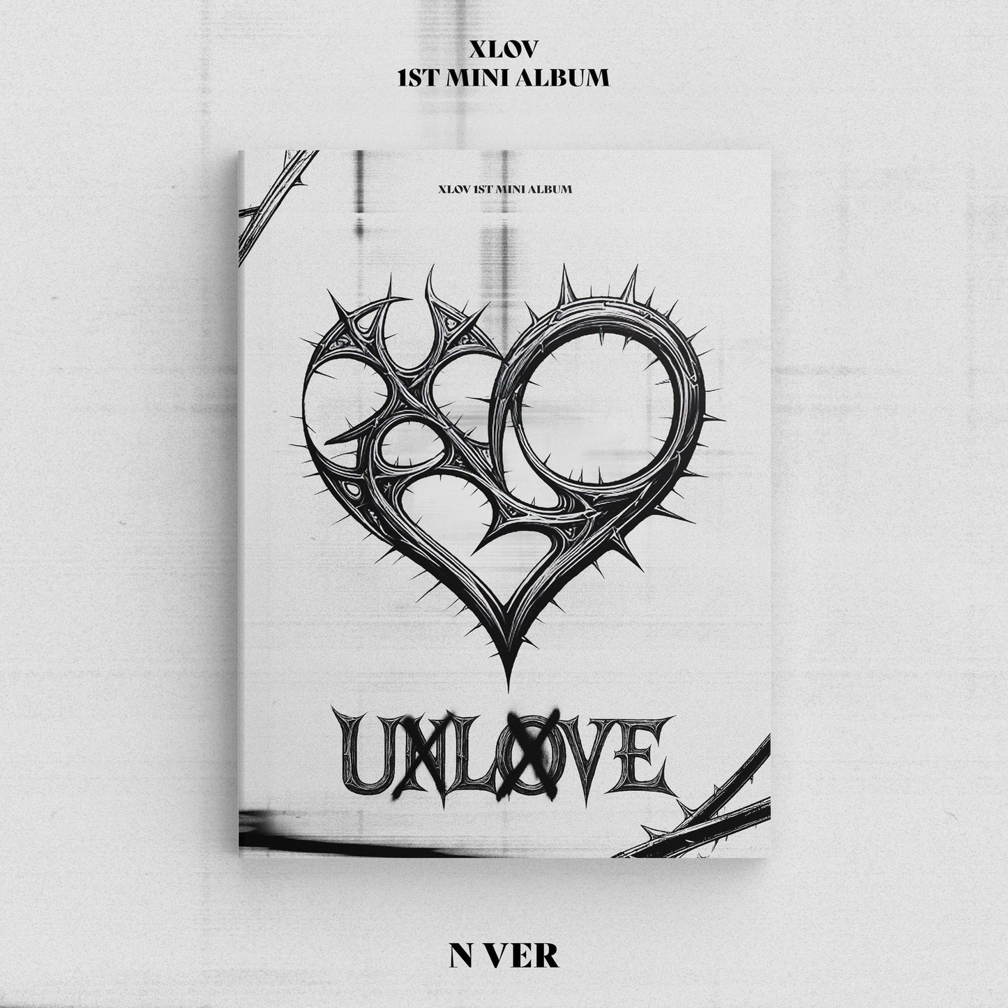 [PRE-ORDER] XLOV 1ST MINI ALBUM [UXLXVE]